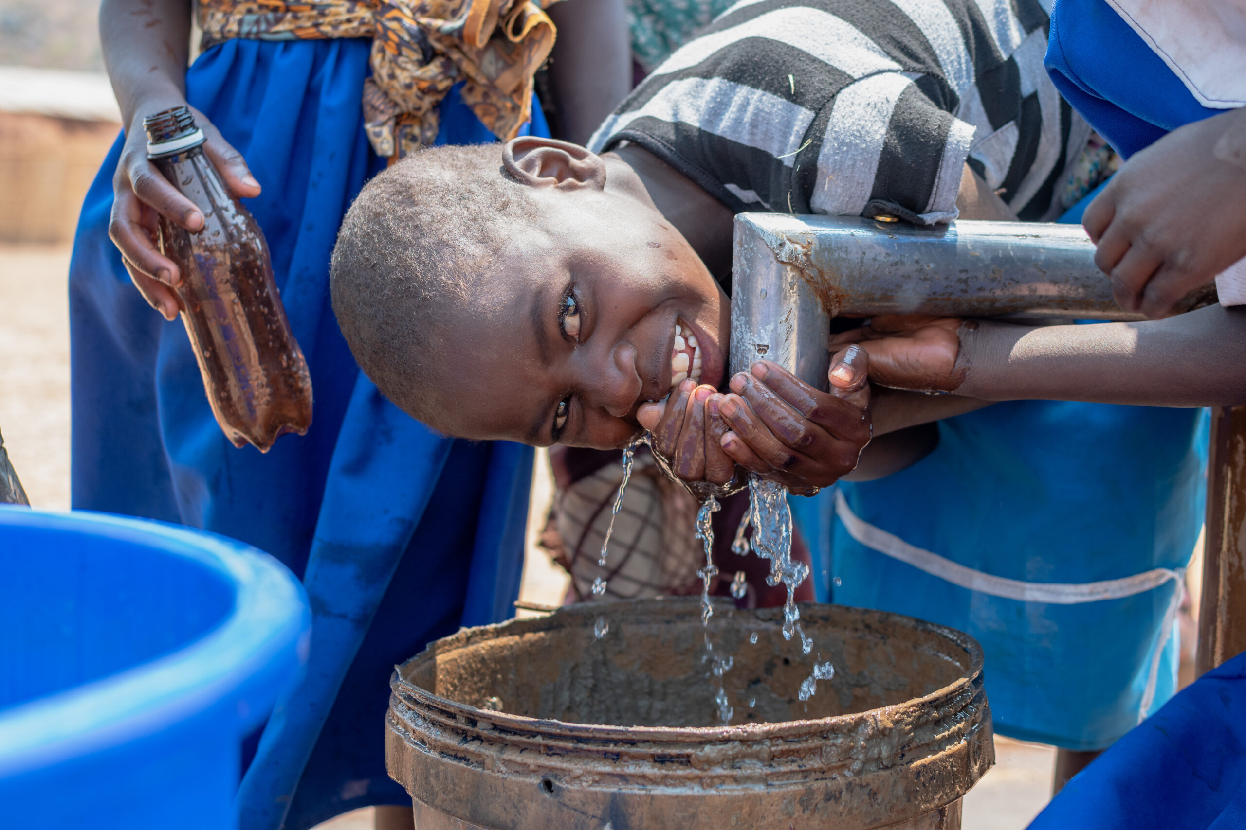 Clean water project in Malawi © Kayphanga